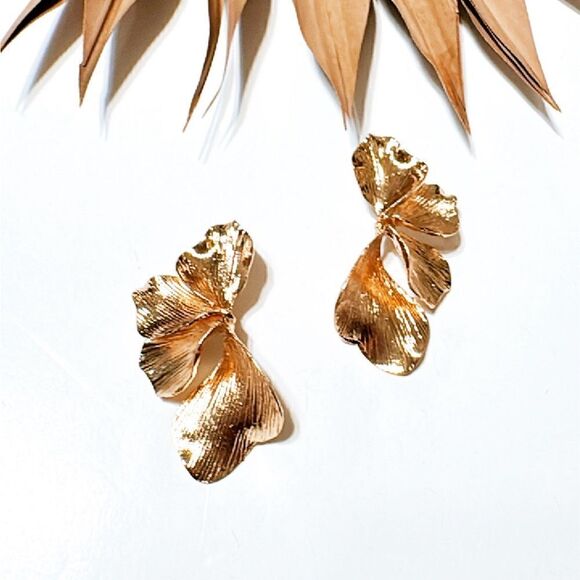 Flower statement earrings #1170 - Picture 3 of 5